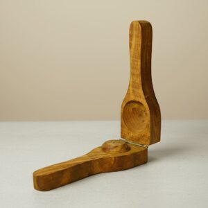 Wooden Lemon Squeezer (Citrus Juicer)